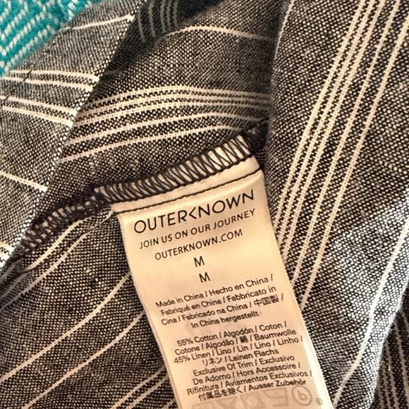 Outerknown Tides Top. Great brand. - Picture 5 of 6